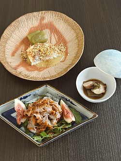 和牛の湯引きと季節野菜のマリネ